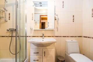 Отель ATAVA family house Яремче Семейный номер с террасой-9