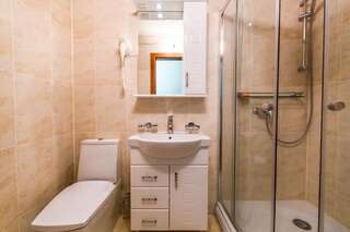 Отель ATAVA family house Яремче Улучшенный двухместный номер с 1 кроватью и террасой-8