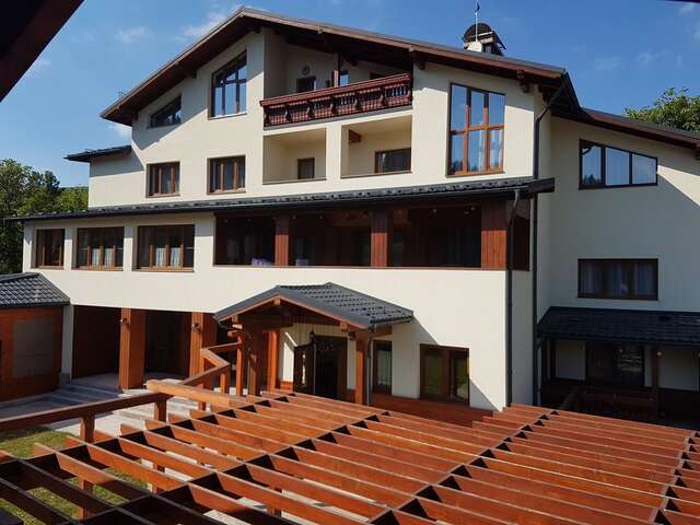 Отель ATAVA family house Яремче-4